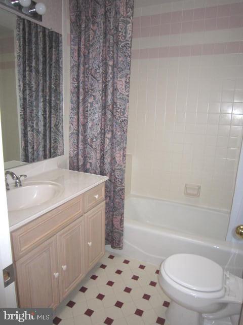 12004 Bernard Drive Silver Spring, MD 20902 - Photo 39 of 60 Hallway Full Bathroom