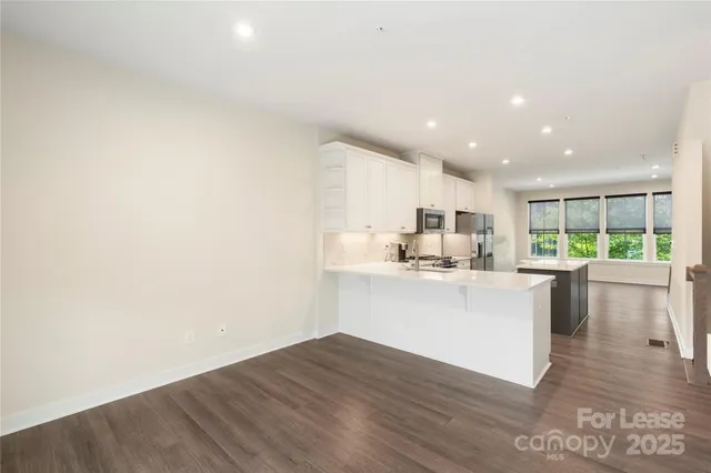 $3,900 | 128 Music Hall Way, Charlotte, NC 28203