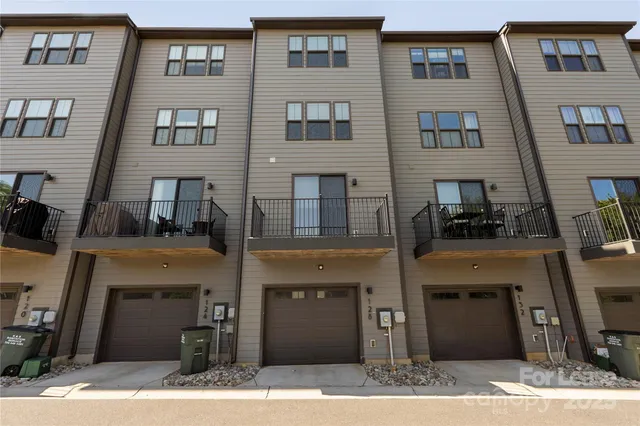 $3,900 | 128 Music Hall Way, Charlotte, NC 28203