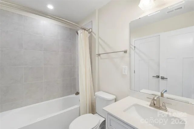 $3,900 | 128 Music Hall Way, Charlotte, NC 28203