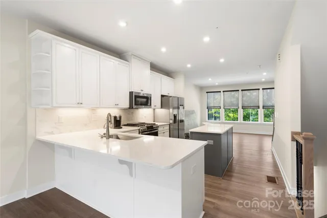 $3,900 | 128 Music Hall Way, Charlotte, NC 28203