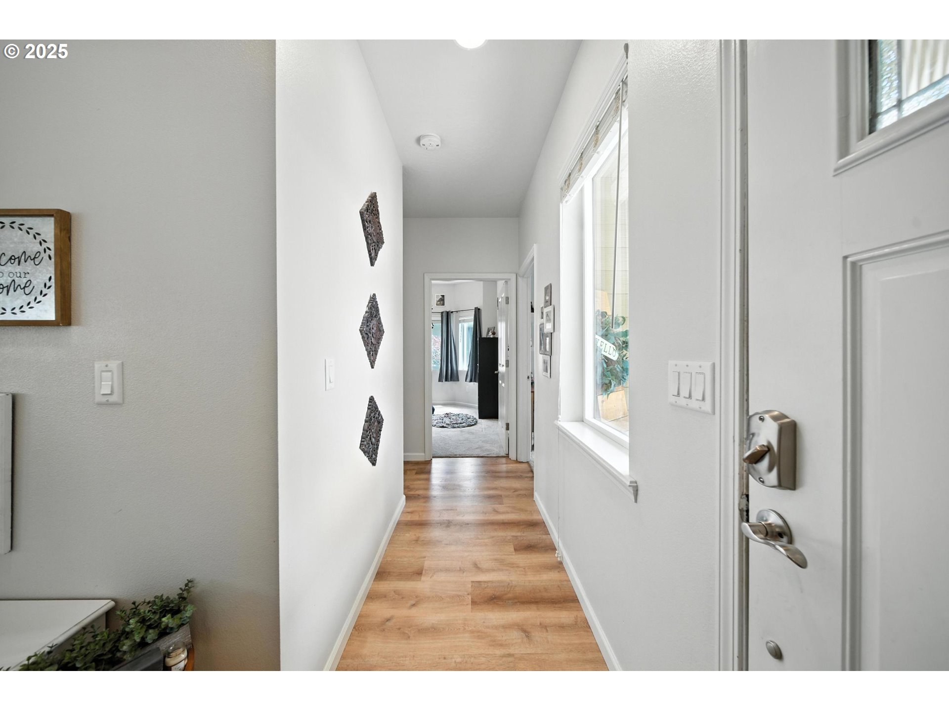 1908 Southwest 2nd Drive Pendleton, OR 97801 - Photo 17 of 40 a view of a hallway with white walls