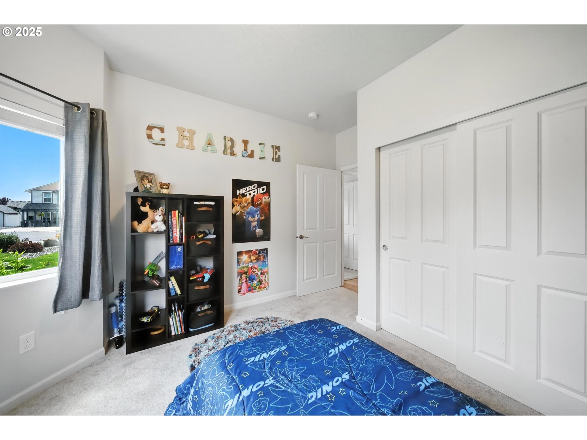 1908 Southwest 2nd Drive Pendleton, OR 97801 - Photo 19 of 40 a bed room with a bed and a window