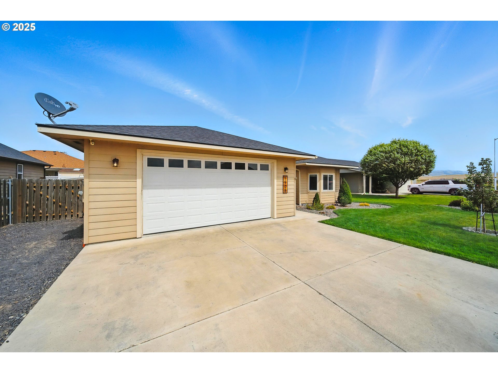 1908 Southwest 2nd Drive Pendleton, OR 97801 - Photo 3 of 40 a view of a house with a yard