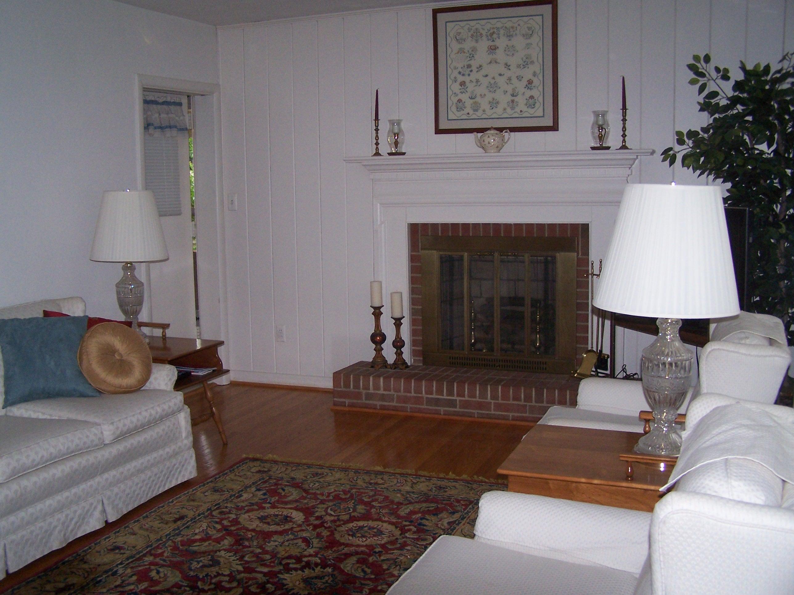 3327 Frontier Road Northwest Roanoke, VA 24012 - Photo 4 of 29 Living Room