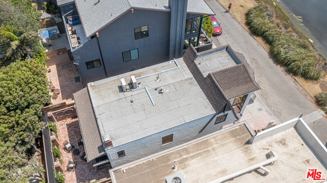 6501 Esplanade Playa del Rey, CA 90293 - Photo 51 of 54 an aerial view of a house with a yard and furniture