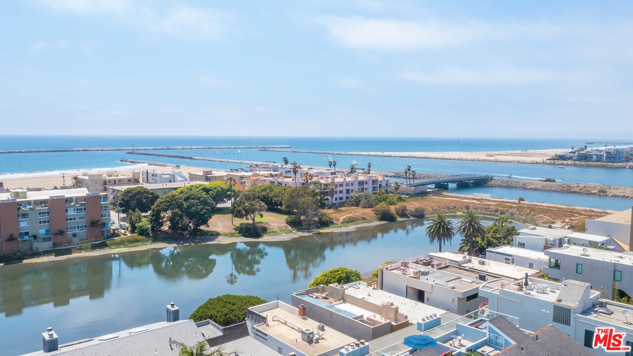 6501 Esplanade Playa del Rey, CA 90293 - Photo 53 of 54 an aerial view of ocean and residential houses with outdoor space