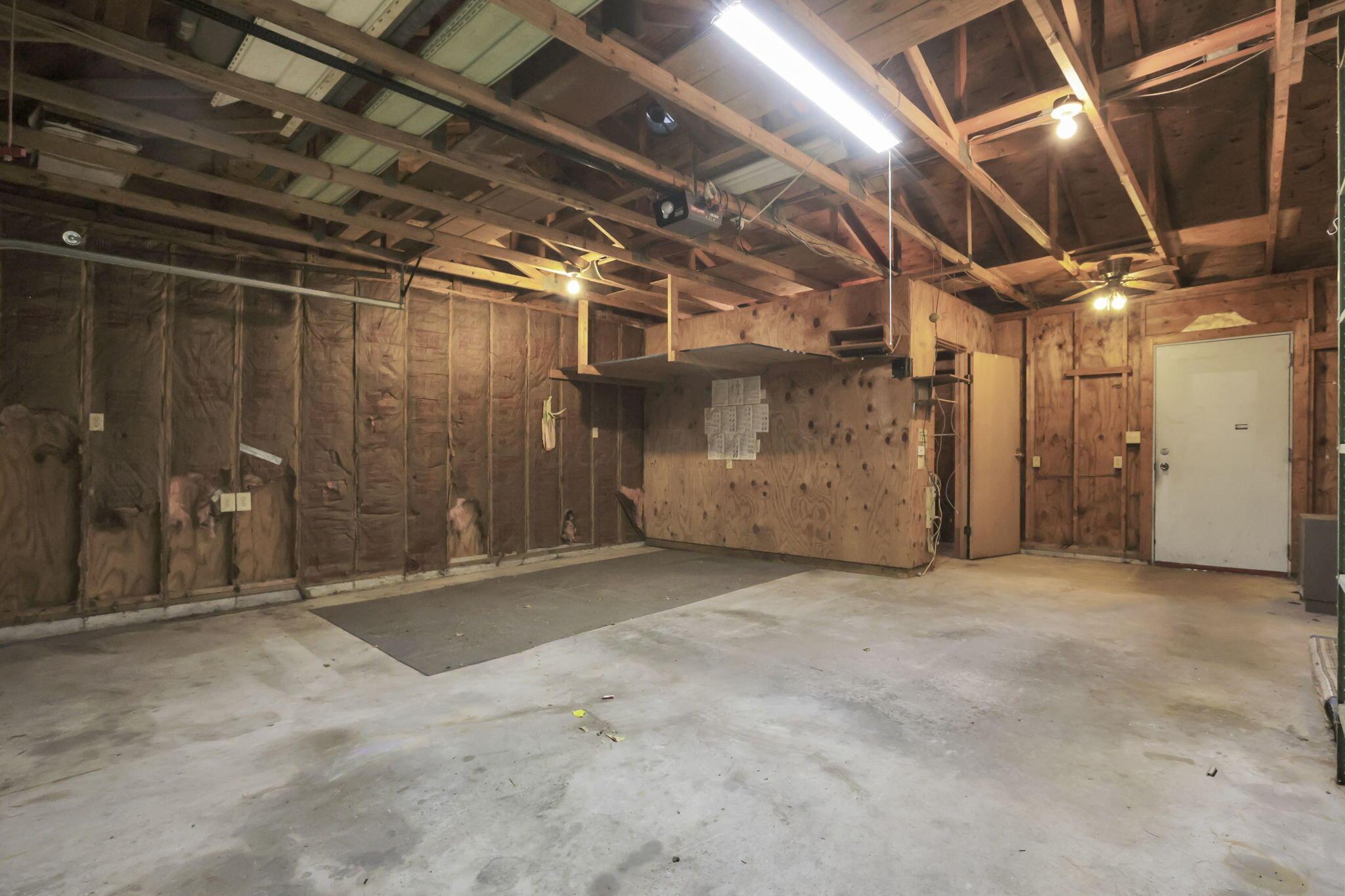 6004 Radekin Road Columbus, OH 43232 - Photo 28 of 33 Attached Garage