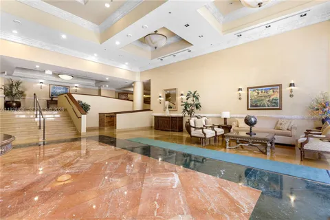 $407,000 | 8395 Southwest 73rd Avenue, Unit 105, Miami, FL 33143