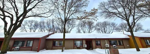 $560 | 317 South Street, Unit B04, Paynesville, MN 56362