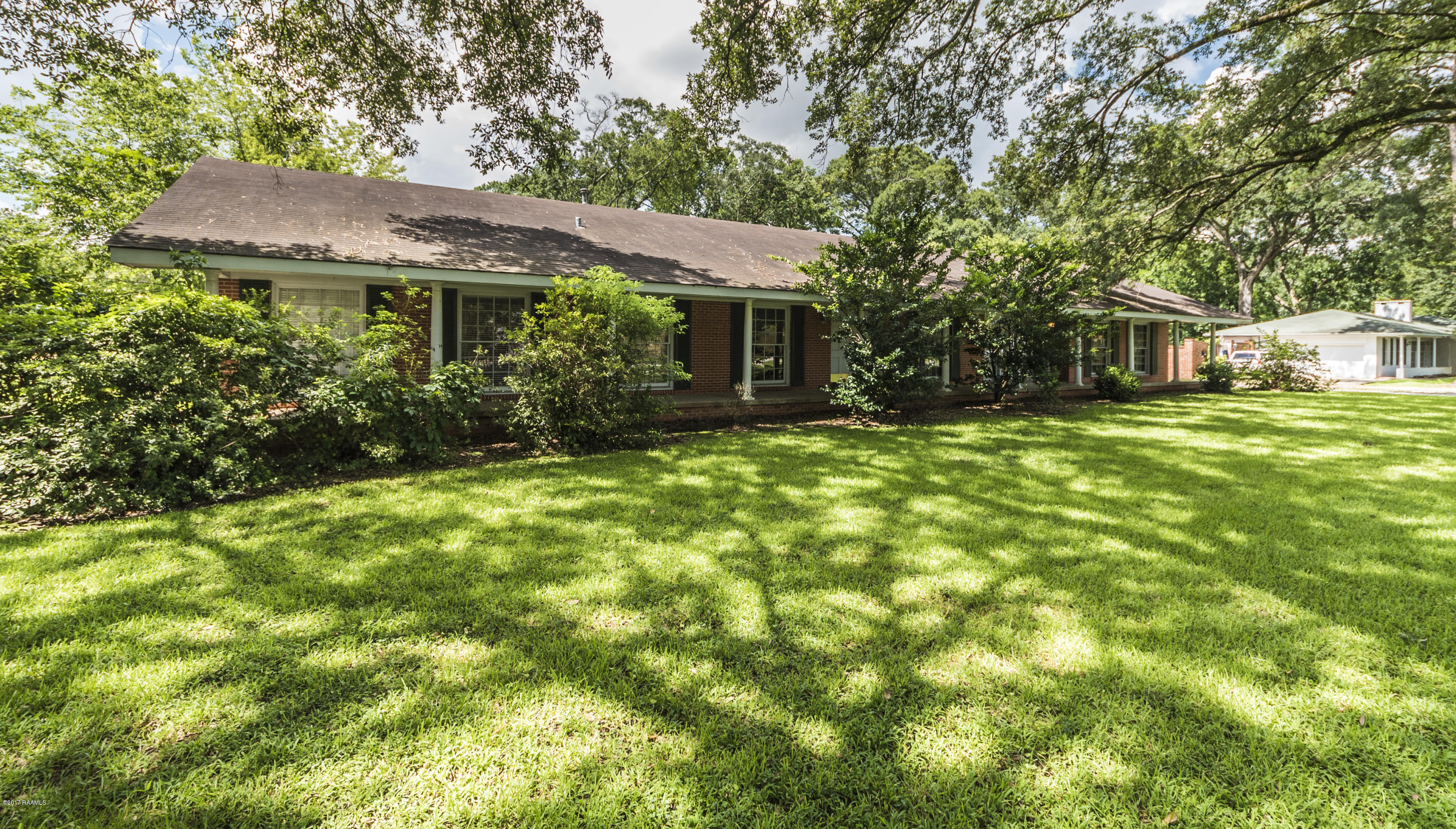 304 Leonpacher Road Lafayette, LA 70508 - Photo 2 of 28 Front 1