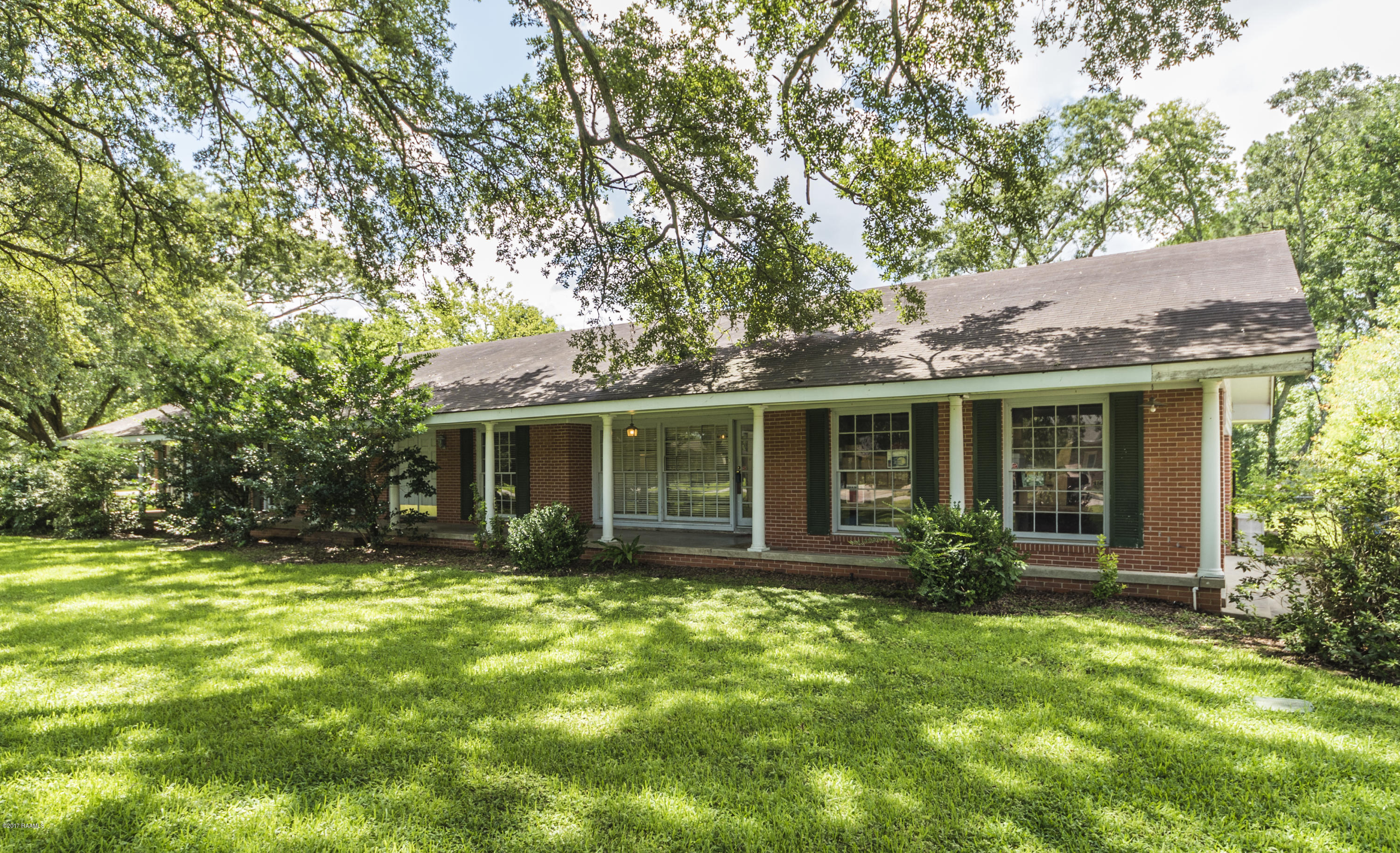 304 Leonpacher Road Lafayette, LA 70508 - Photo 3 of 28 Front 3