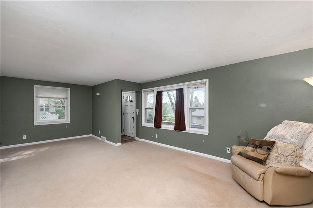 155 Shanor Heights Butler, PA 16001 - Photo 7 of 33