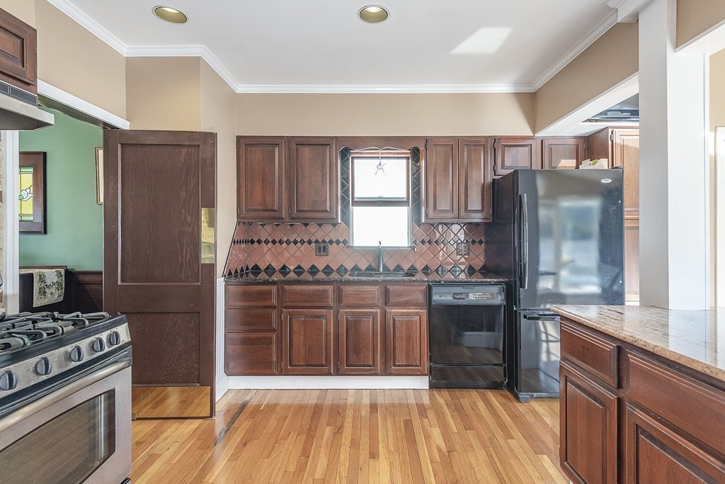 81 Damon Road Medford, MA 02155 - Photo 13 of 33 Gallery Image 13