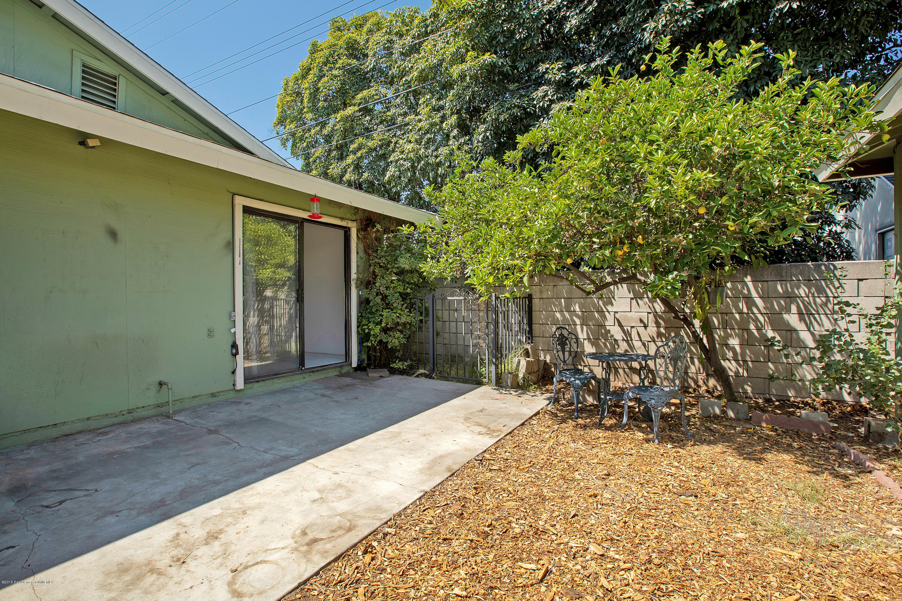 1741 East Maple Street Pasadena, CA 91106 - Photo 11 of 28 119543672115057cf-vt115057-111