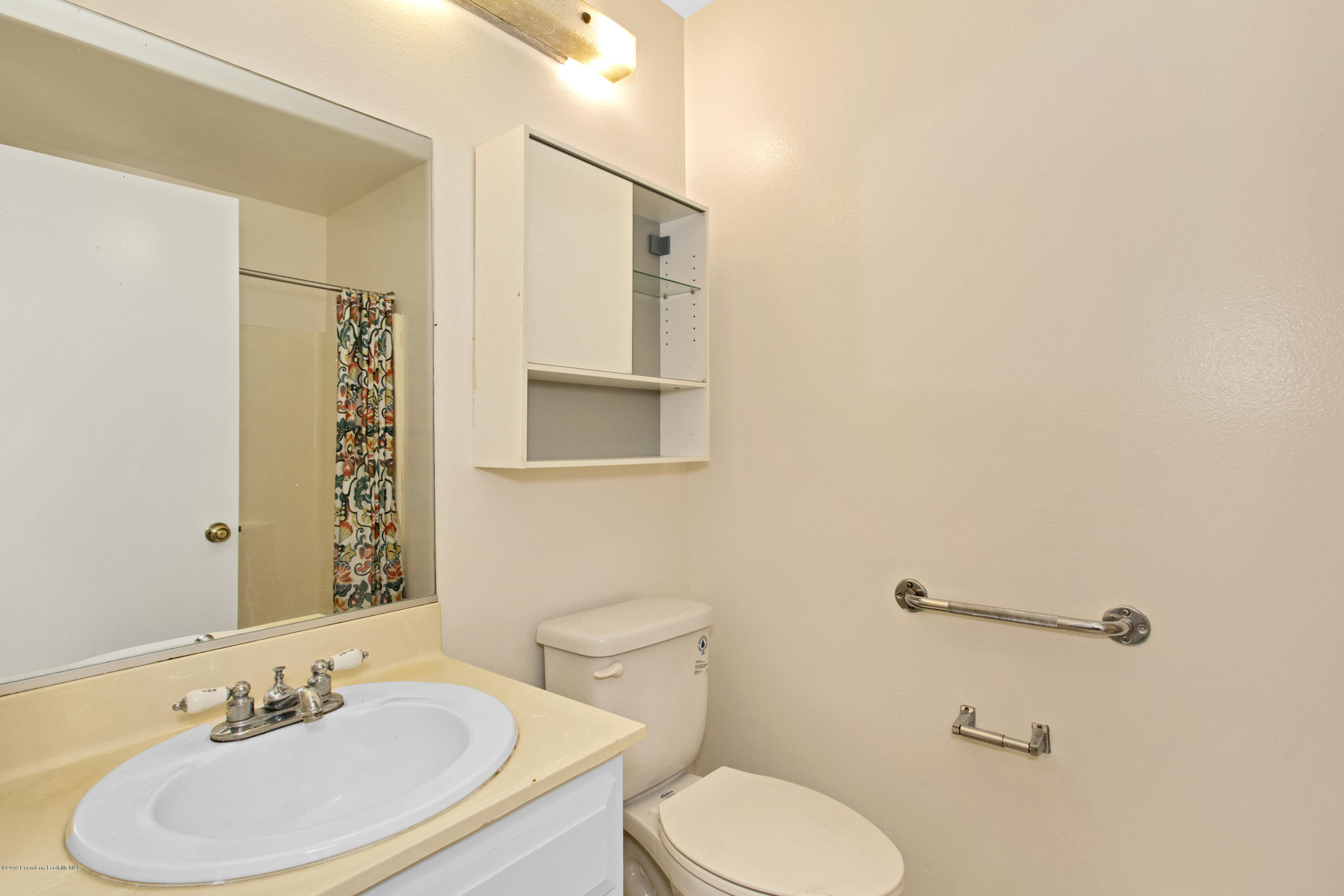 1741 East Maple Street Pasadena, CA 91106 - Photo 16 of 28 169543653115057cf-vt115057-116