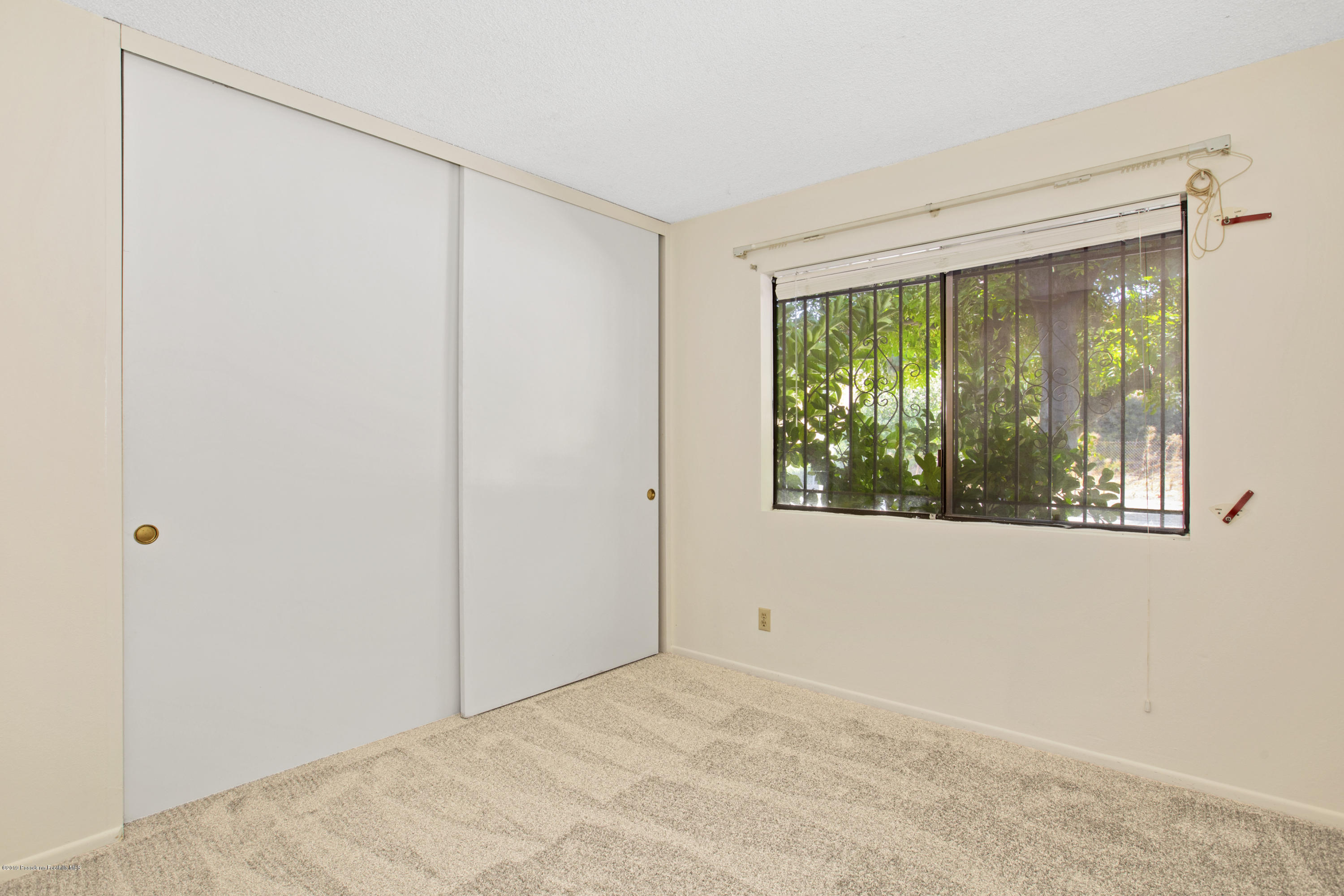 1741 East Maple Street Pasadena, CA 91106 - Photo 18 of 28 189543666115057cf-vt115057-118