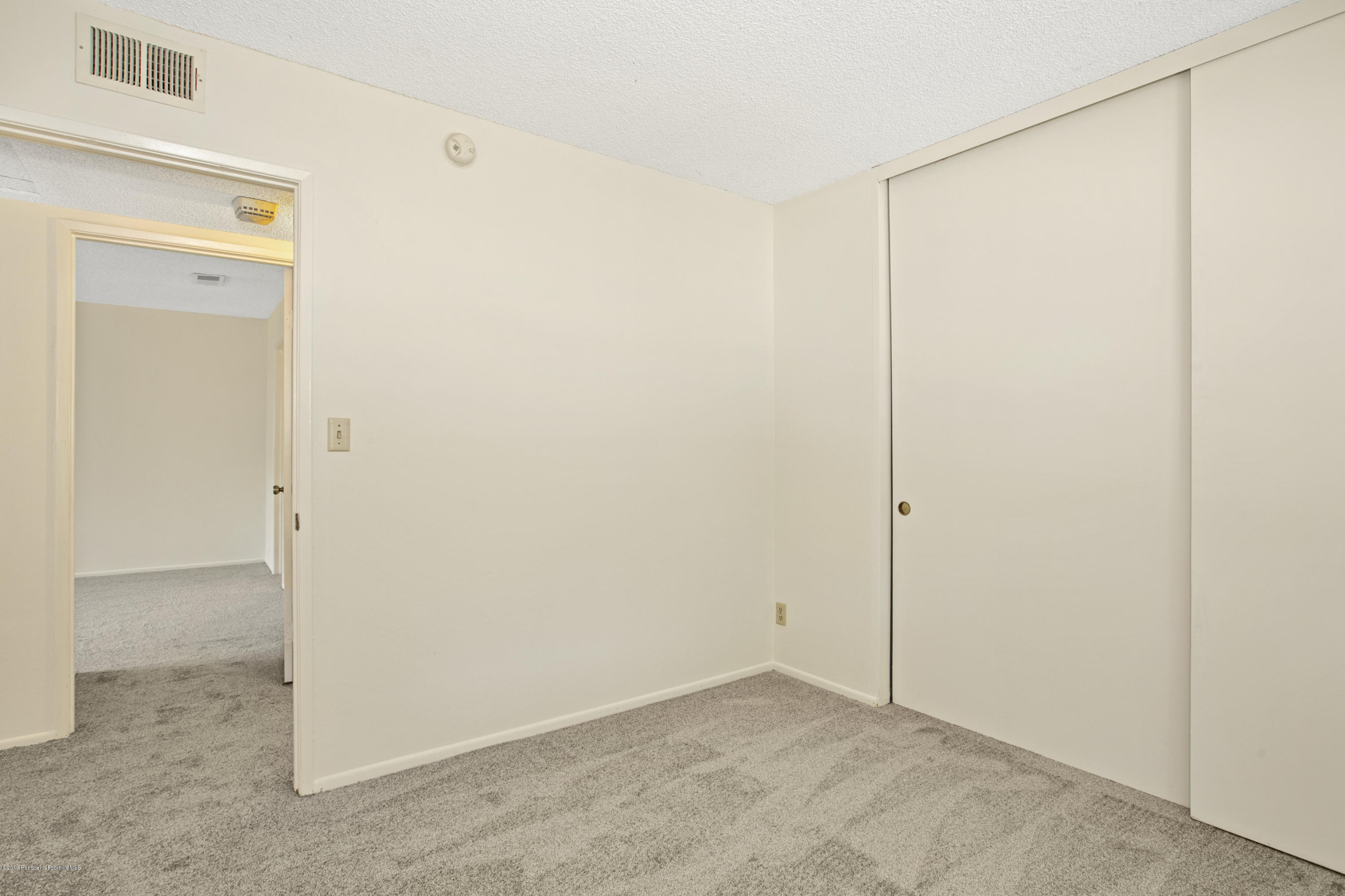 1741 East Maple Street Pasadena, CA 91106 - Photo 19 of 28 199543656115057cf-vt115057-119