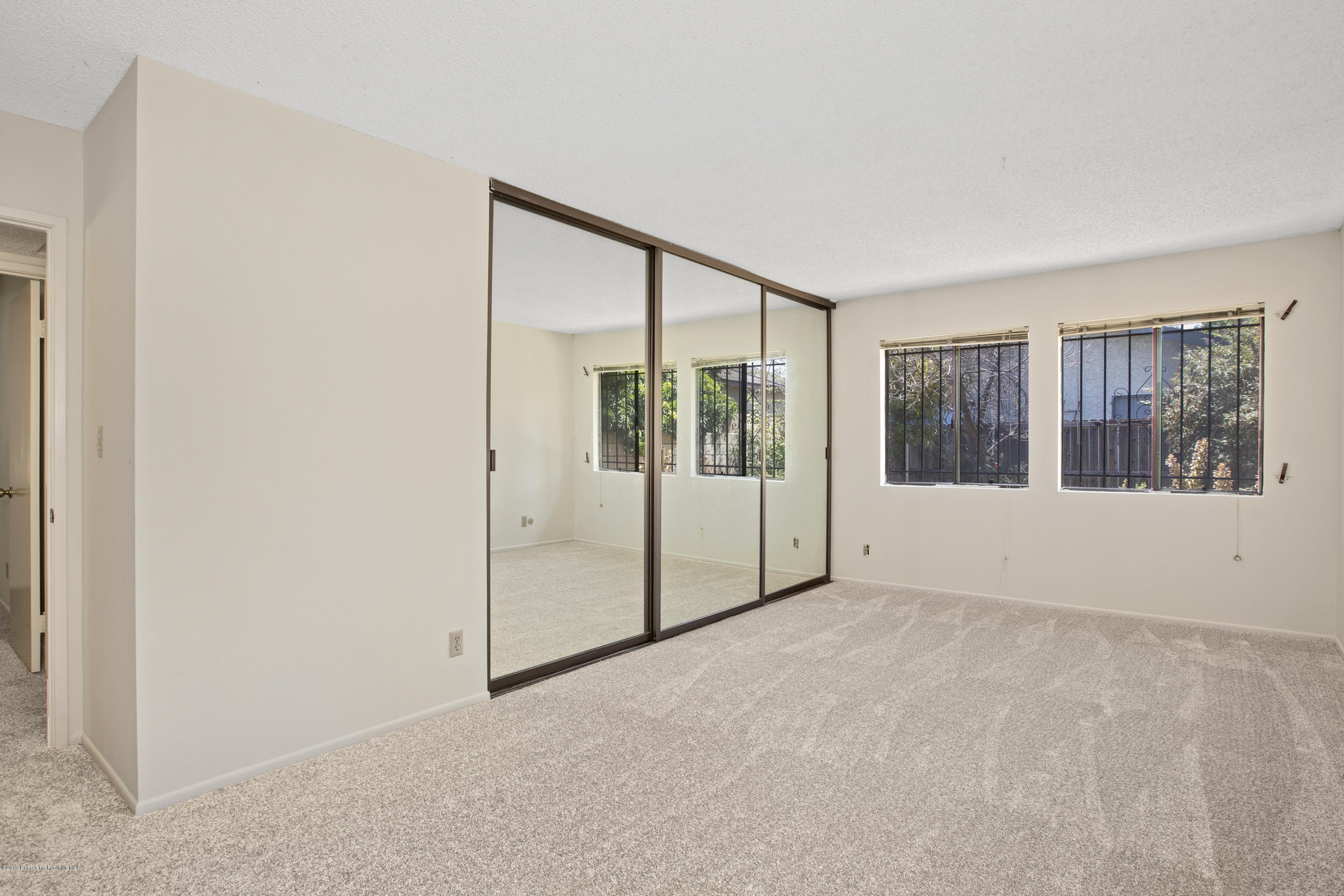 1741 East Maple Street Pasadena, CA 91106 - Photo 20 of 28 209543658115057cf-vt115057-120