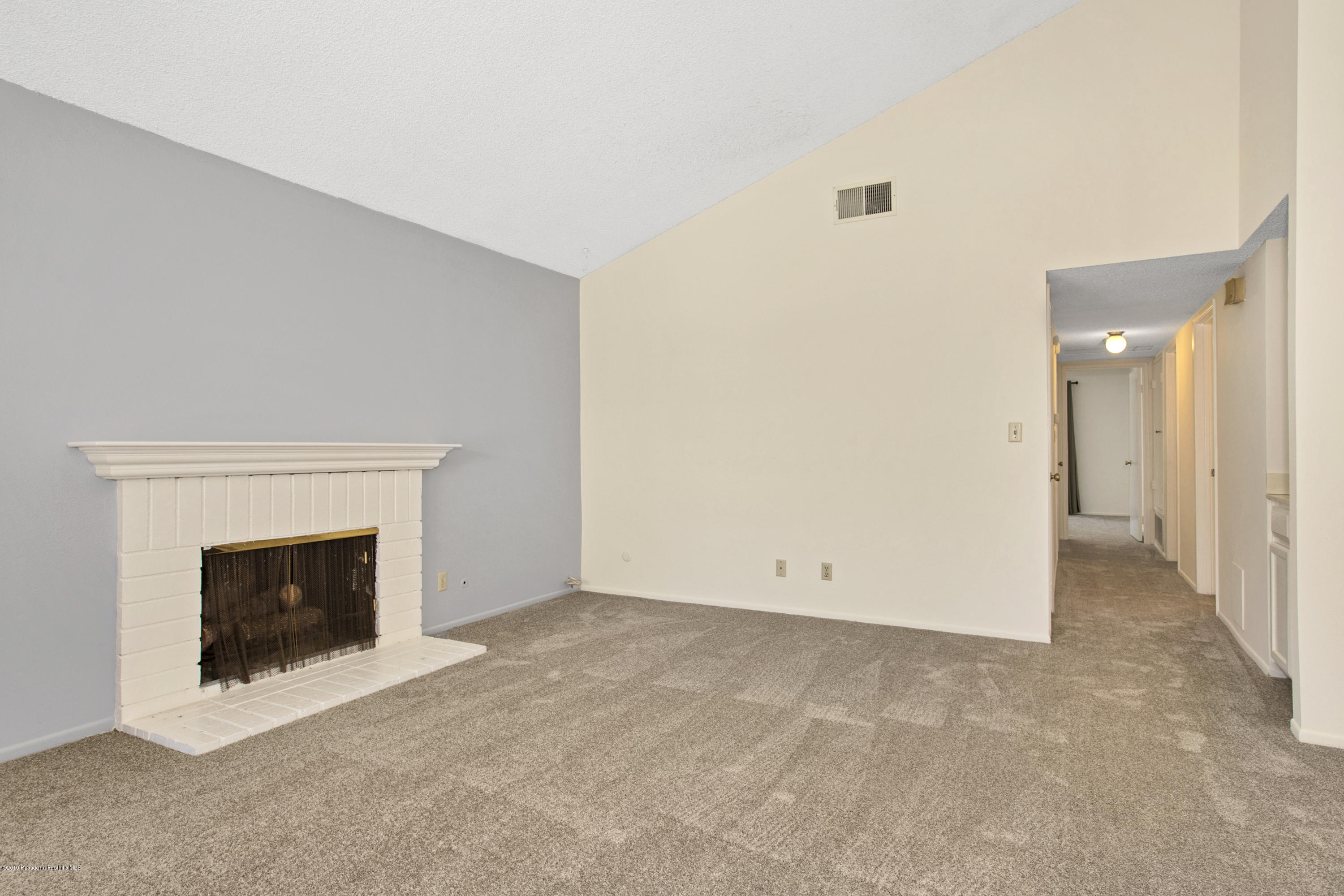 1741 East Maple Street Pasadena, CA 91106 - Photo 3 of 28 39543652115057cf-vt115057-103