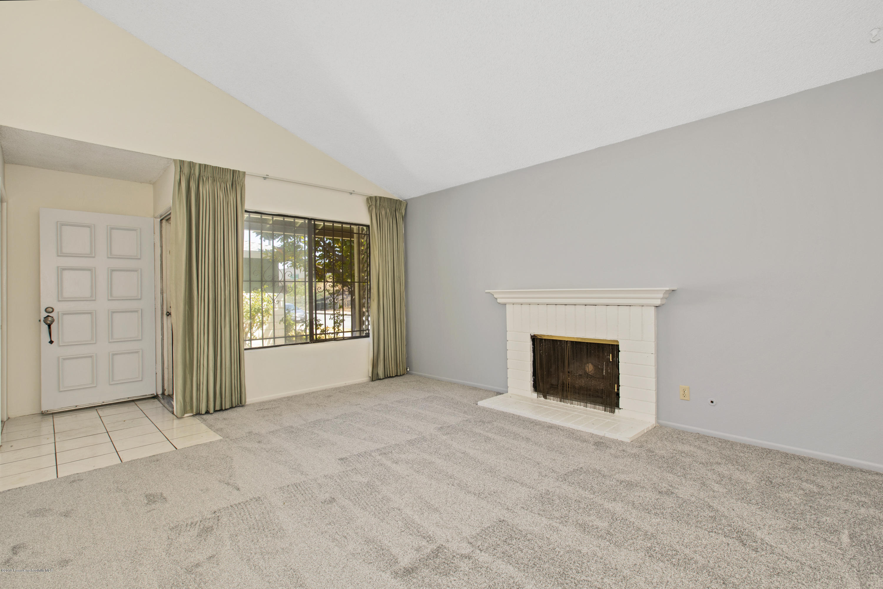 1741 East Maple Street Pasadena, CA 91106 - Photo 5 of 28 59543664115057cf-vt115057-105