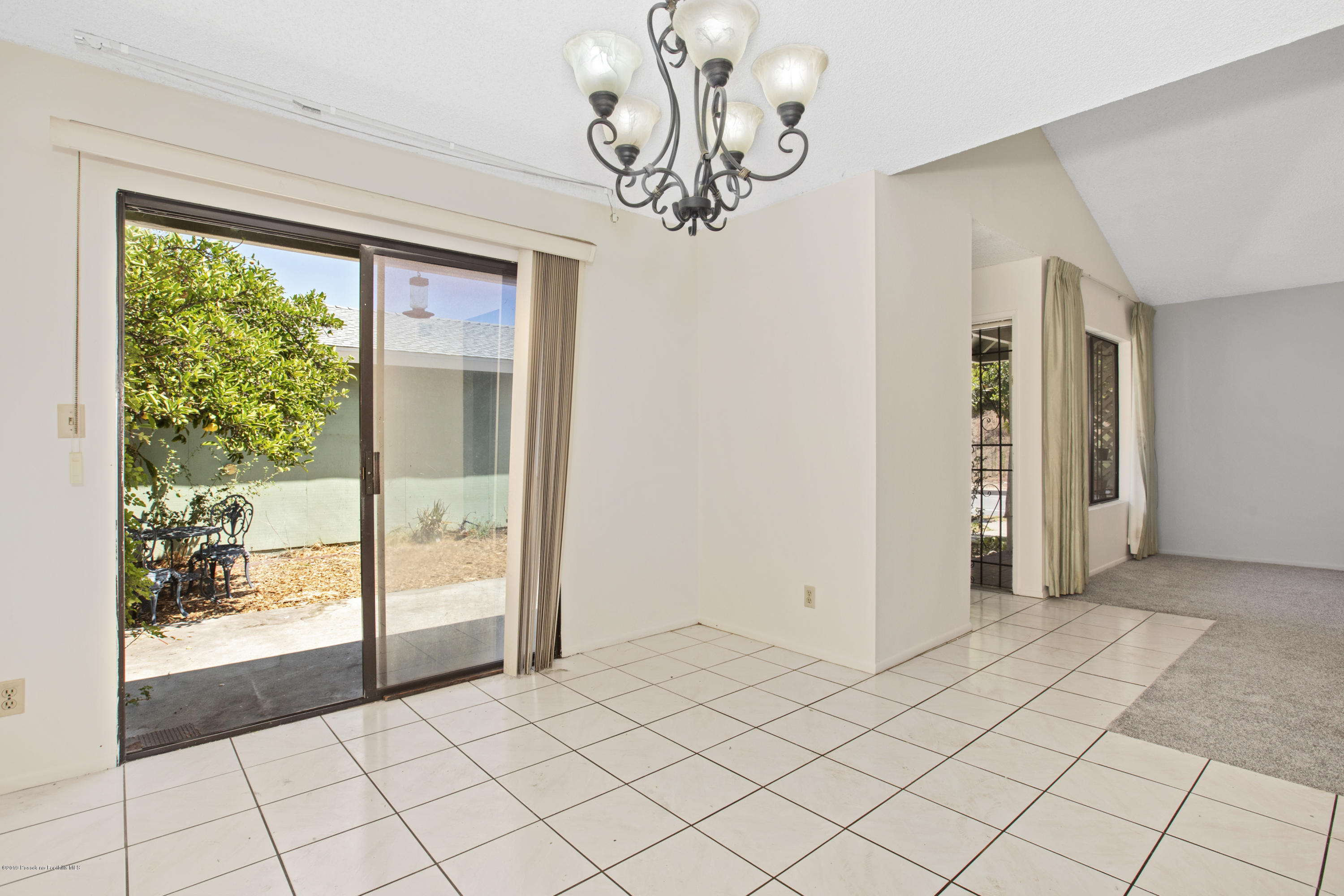 1741 East Maple Street Pasadena, CA 91106 - Photo 9 of 28 99543661115057cf-vt115057-109