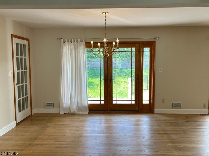 1591 Brookside Road Mountainside, NJ 07092 - Photo 12 of 31