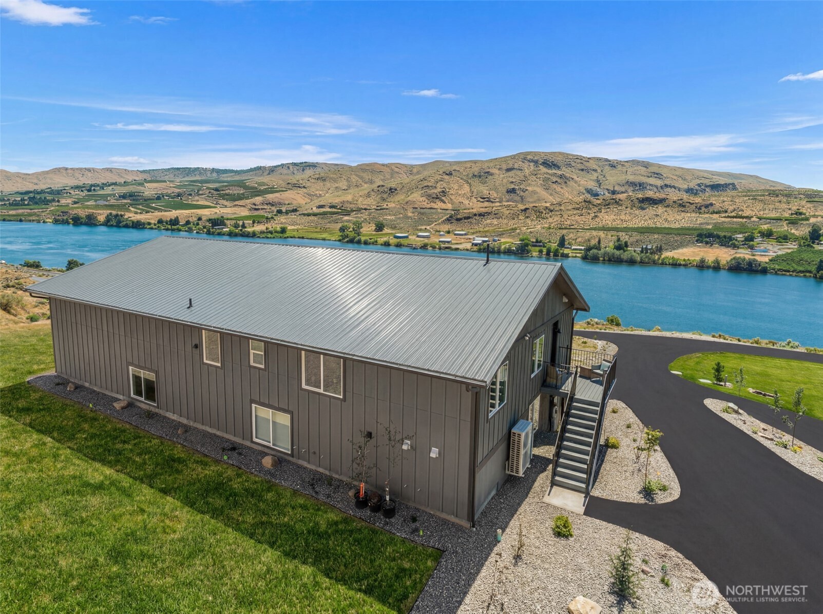 42 Osprey Nest Road Pateros, WA 98846 - Photo 3 of 36