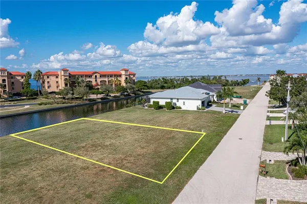 $275,000 | 83 Colony Point Drive, Punta Gorda, FL 33950