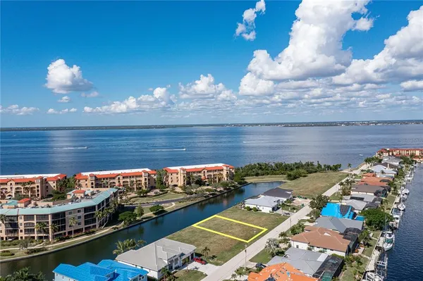 $275,000 | 83 Colony Point Drive, Punta Gorda, FL 33950