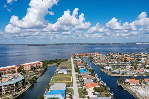 $275,000 | 83 Colony Point Drive, Punta Gorda, FL 33950