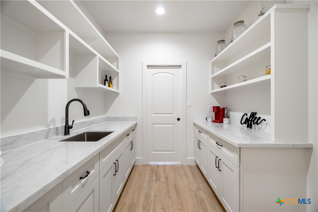 112 Ridgehaven Trail Victoria, TX 77905 - Photo 18 of 47