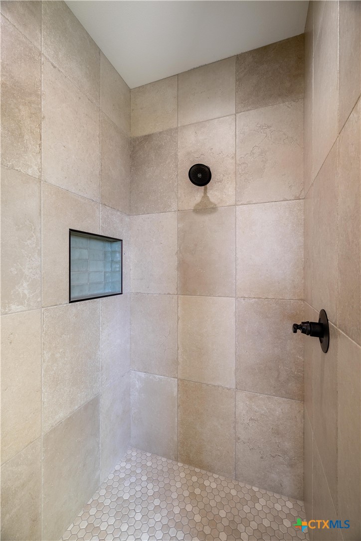 112 Ridgehaven Trail Victoria, TX 77905 - Photo 32 of 47