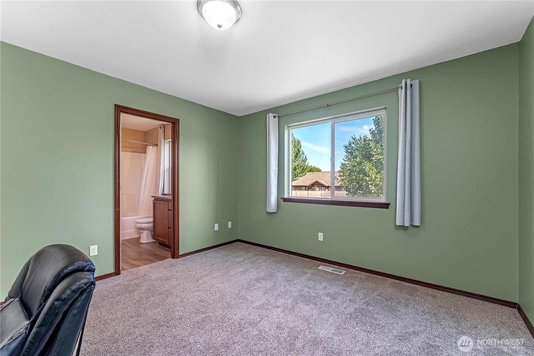 412 South Kansas Loop East Wenatchee, WA 98802 - Photo 12 of 26