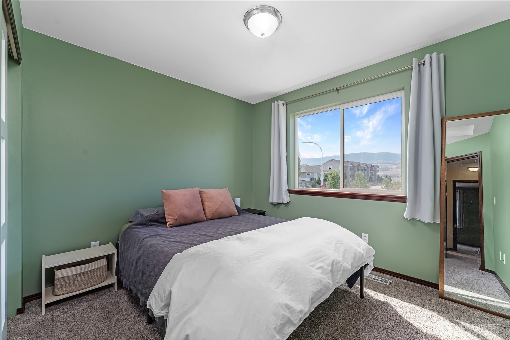 412 South Kansas Loop East Wenatchee, WA 98802 - Photo 16 of 26