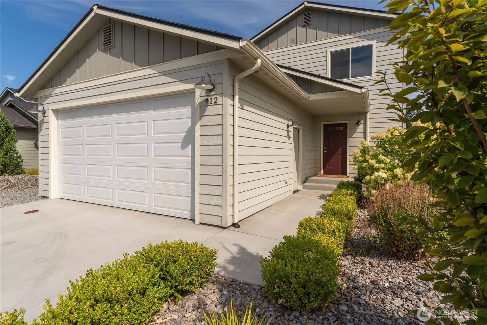 412 South Kansas Loop East Wenatchee, WA 98802 - Photo 3 of 26