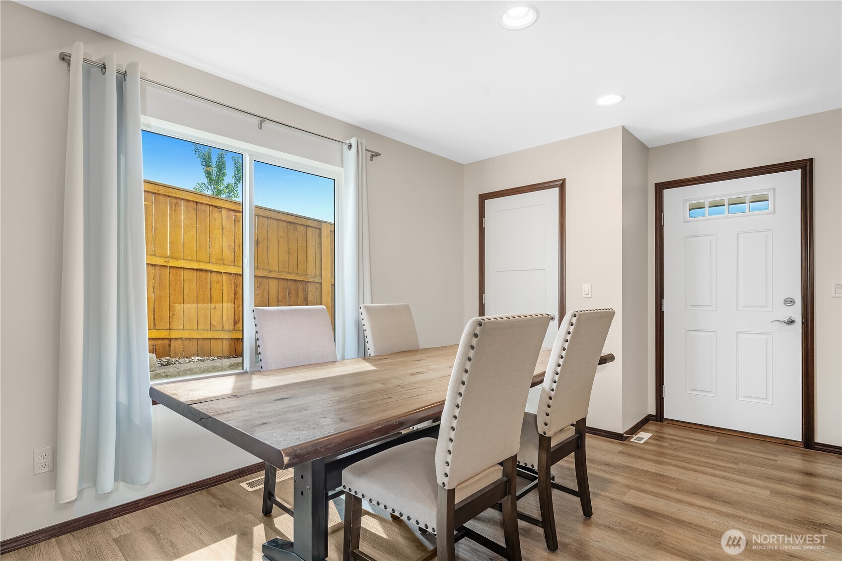 412 South Kansas Loop East Wenatchee, WA 98802 - Photo 10 of 26