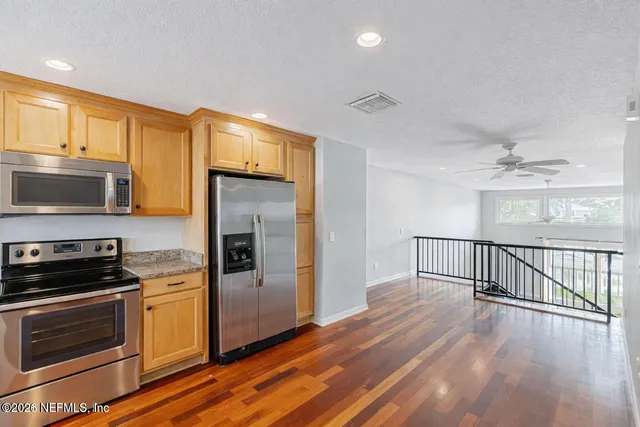 $2,600 | 445 8th Avenue North, Unit D, Jacksonville Beach, FL 32250