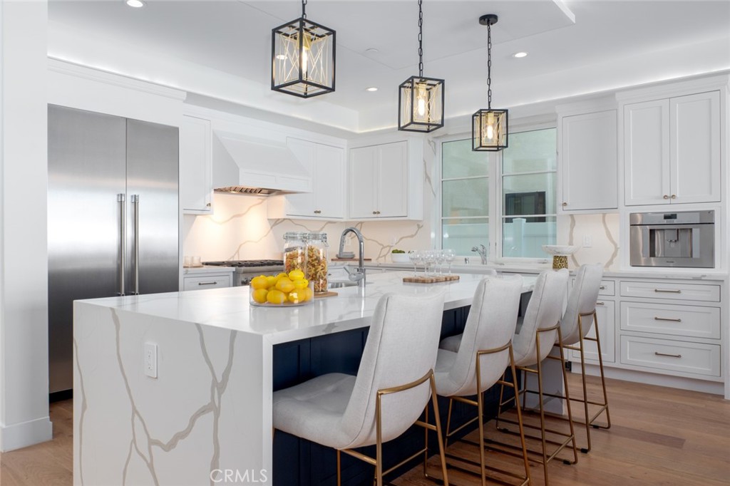 1025 West Balboa Boulevard Newport Beach, CA 92661 - Photo 15 of 70