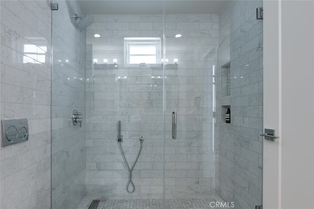 1025 West Balboa Boulevard Newport Beach, CA 92661 - Photo 49 of 70