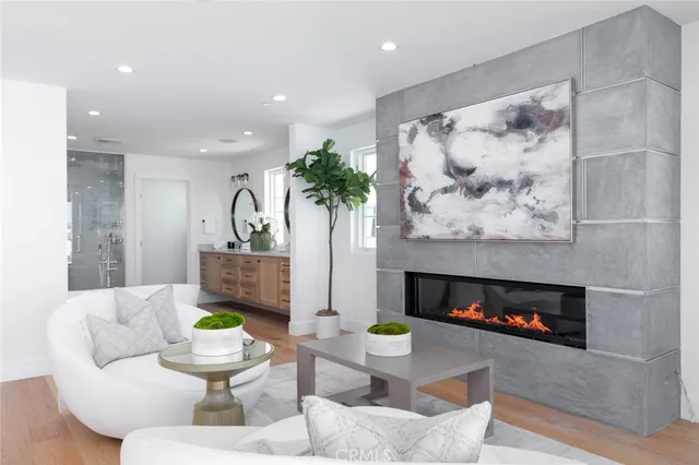 $30,000 | 1025 West Balboa Boulevard, Newport Beach, CA 92661