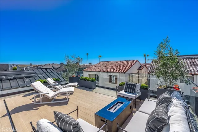 $30,000 | 1025 West Balboa Boulevard, Newport Beach, CA 92661