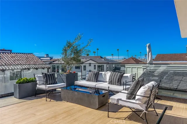 $30,000 | 1025 West Balboa Boulevard, Newport Beach, CA 92661