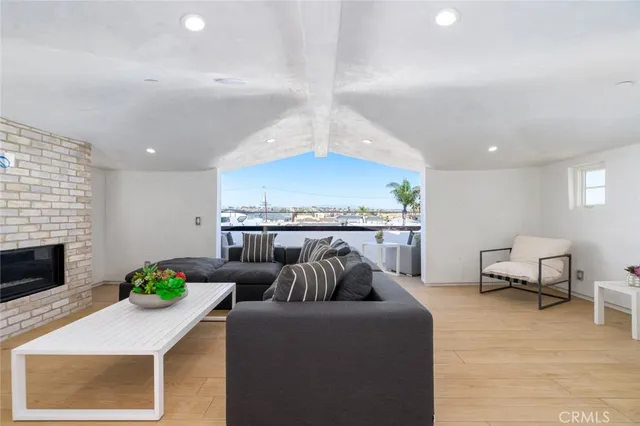 $30,000 | 1025 West Balboa Boulevard, Newport Beach, CA 92661