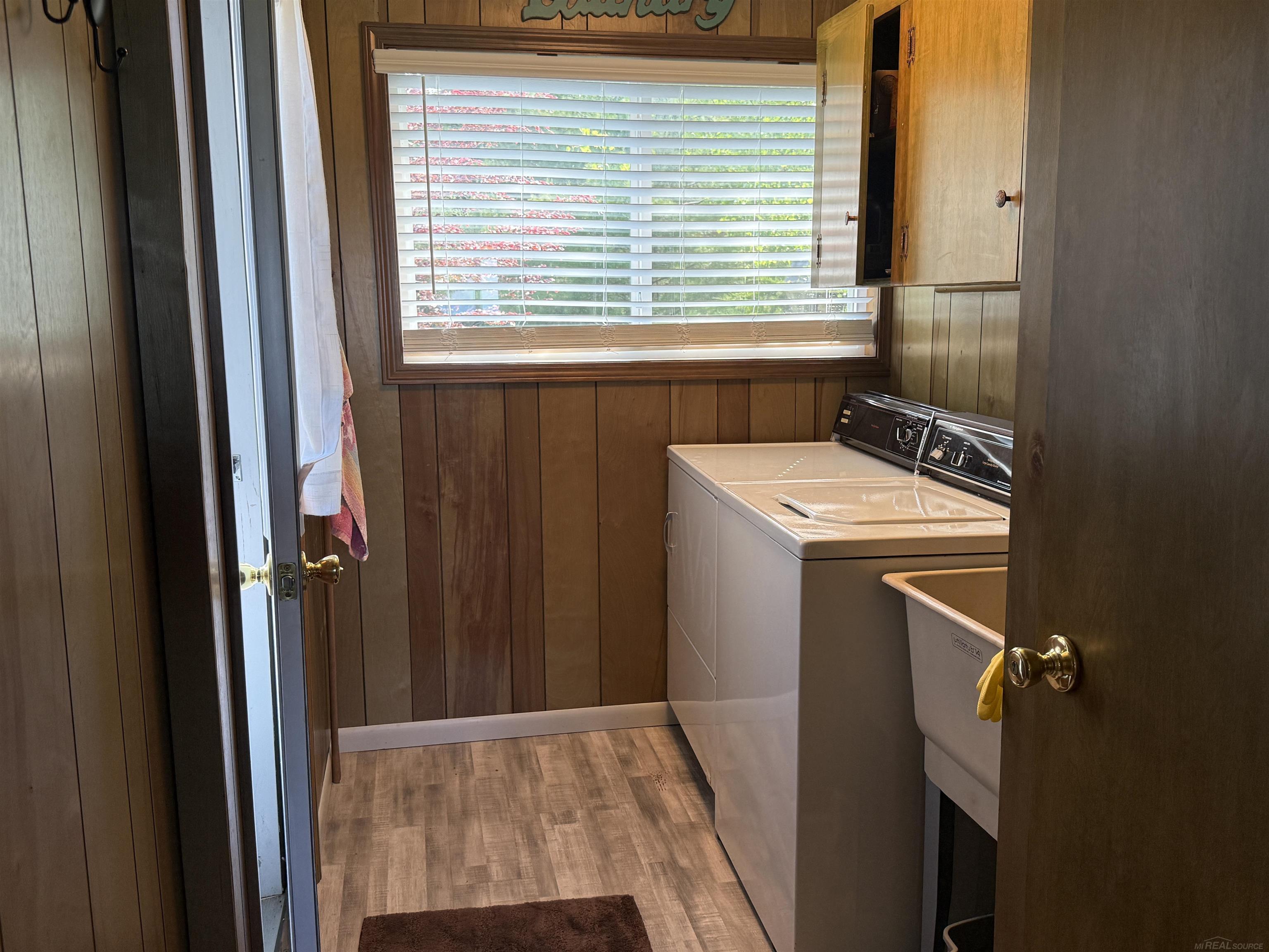 2125 Mckechnie Road Harrisville, MI 48740 - Photo 33 of 61 washer and dryer included