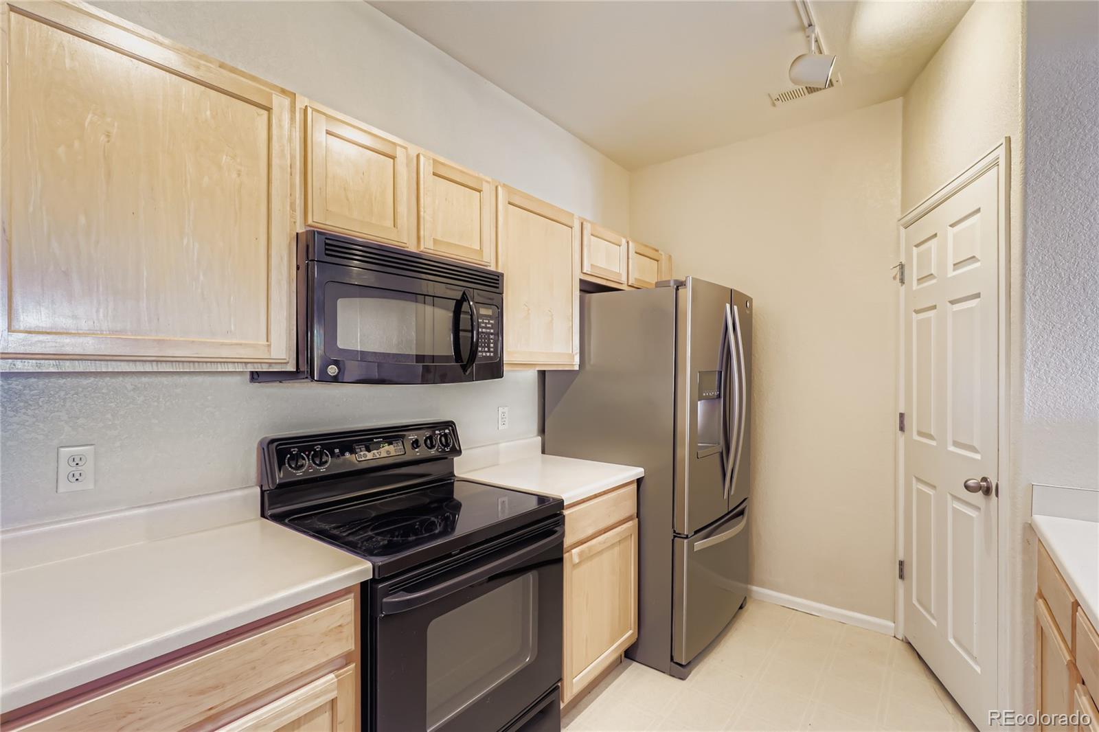 5255 Memphis Street, Unit 717 Denver, CO 80239 - Photo 5 of 22