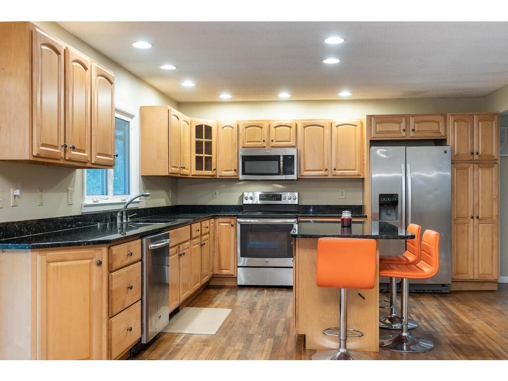 113 Thayer Road Monson, MA 01057 - Photo 15 of 40