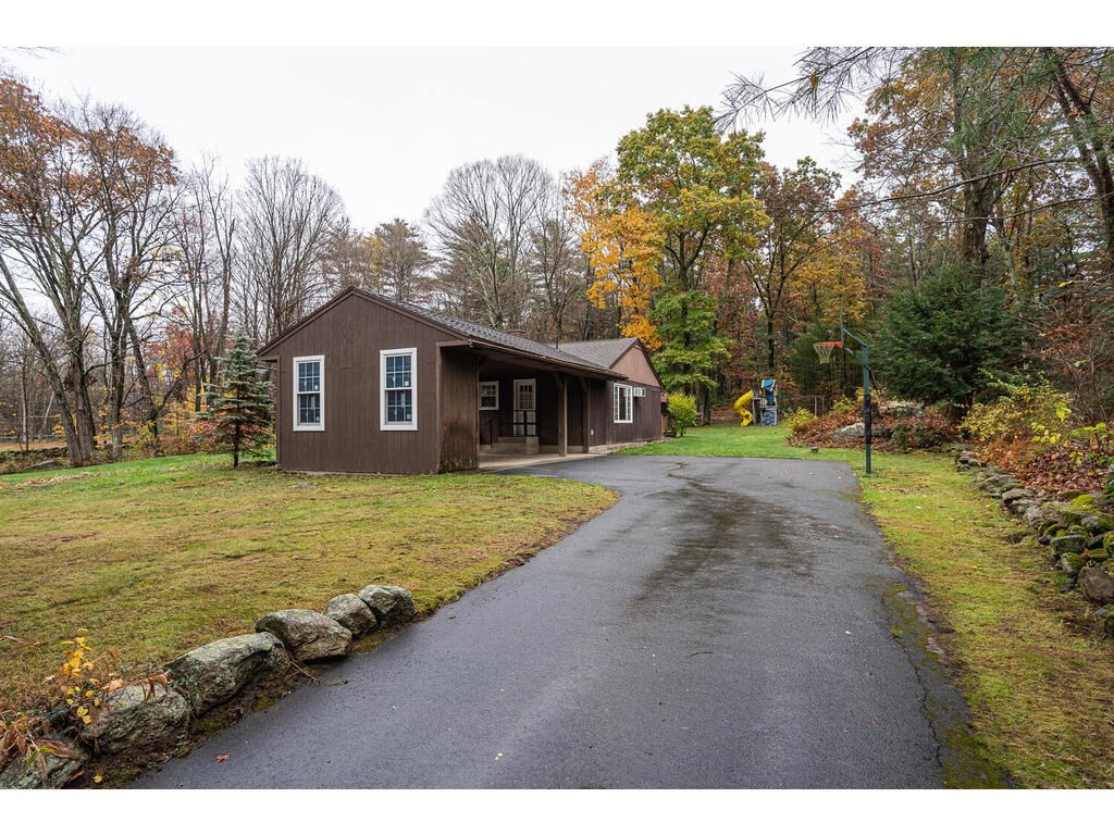 113 Thayer Road Monson, MA 01057 - Photo 5 of 40