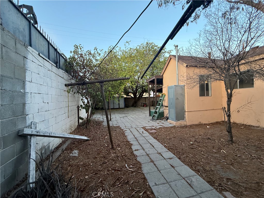 10004 San Fernando Road Pacoima, CA 91331 - Photo 9 of 16 Gallery Image 9