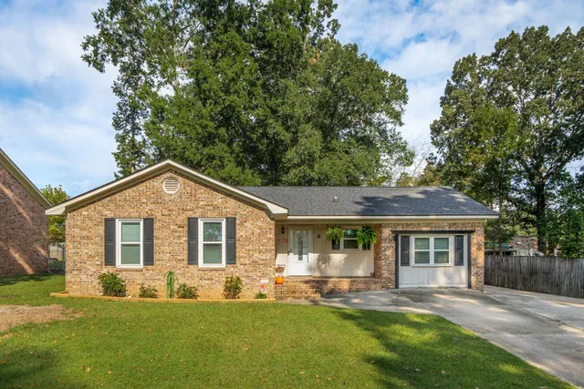 $315,000 | 6 Teaneck Road, Goose Creek, SC 29445